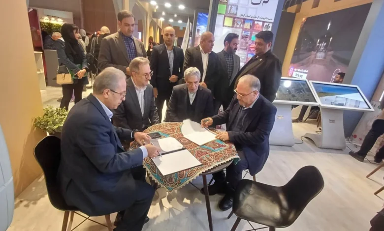 اداره کل میراث فرهنگی، گردشگری و صنایع دستی استان کرمان و شرکت دکاپست، قرارداد همکاری امضا کردند.