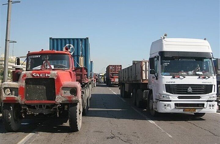 توقف ۲۴۰۰ کامیون کشنده در مرز بازرگان