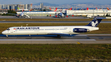 بازگشت هراس انگیز هواپیمای ام دی به فرودگاه مشهد / یک مسافر: احتمال سقوط هواپیما روی حرم امام رضا بود