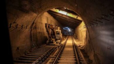 قطار شهری اهواز زمین گیر شده است