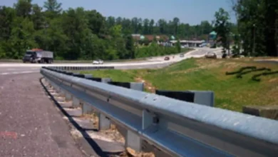 پروژه گسترده ایمن سازی جاده های بوشهر با نصب گاردریل جدید