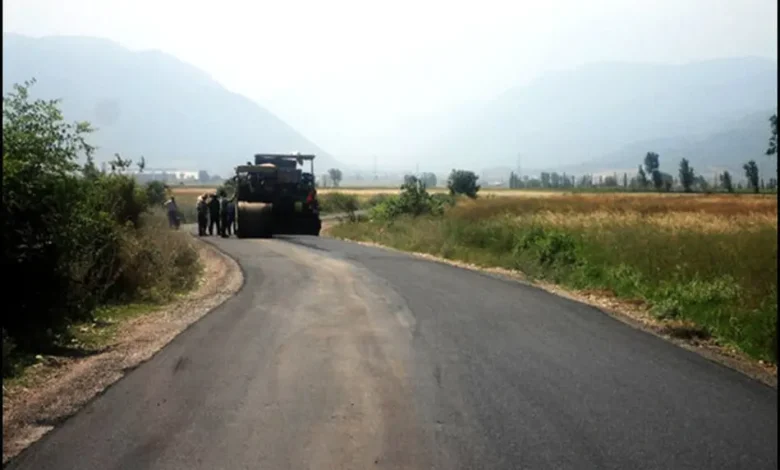 فرماندار اردبیل: اجرای پروژه های راه سازی سرعت می گیرد