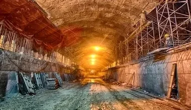 به دلیل هزینه ۳۰۰ میلیاردی جابه‌ جایی و اسمبل دستگاه؛ حفاری متروی اسلامشهر تا بهارستان ادامه می‌ یابد