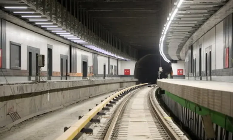 شیراز؛ آغاز عملیات ایستگاه متروی دروازه کازرون و رونمایی از ناوگان جدید حمل ونقل عمومی