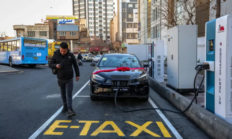 یزد در آستانه ورود تاکسی های برقی اینترنتی؛ گامی برای حمل ونقل پاک و ایمن